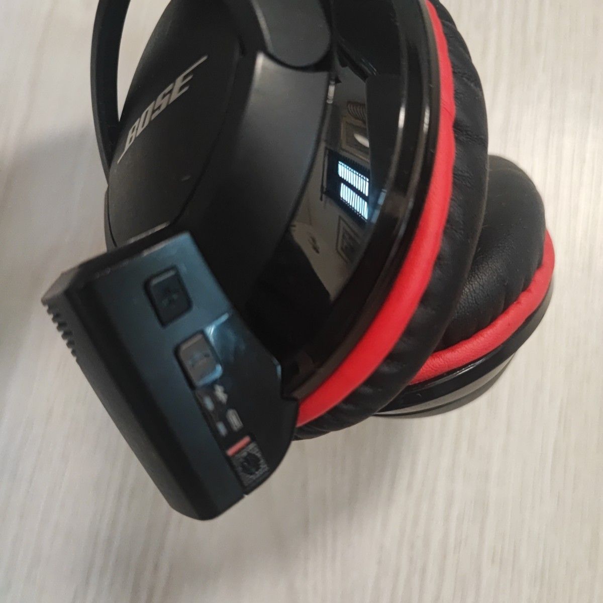 Bose SoundLink around-ear ワイヤレスヘッドホン ブラック Bose SoundLink around-ear ワイヤレスヘッドホン ブラック