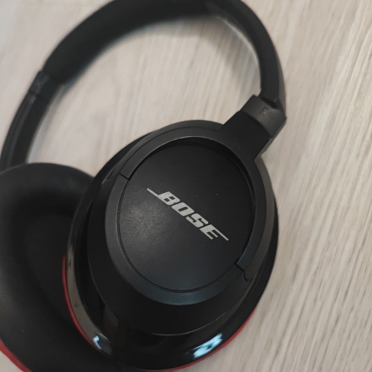 Bose SoundLink around-ear ワイヤレスヘッドホン ブラック Bose SoundLink around-ear ワイヤレスヘッドホン ブラック
