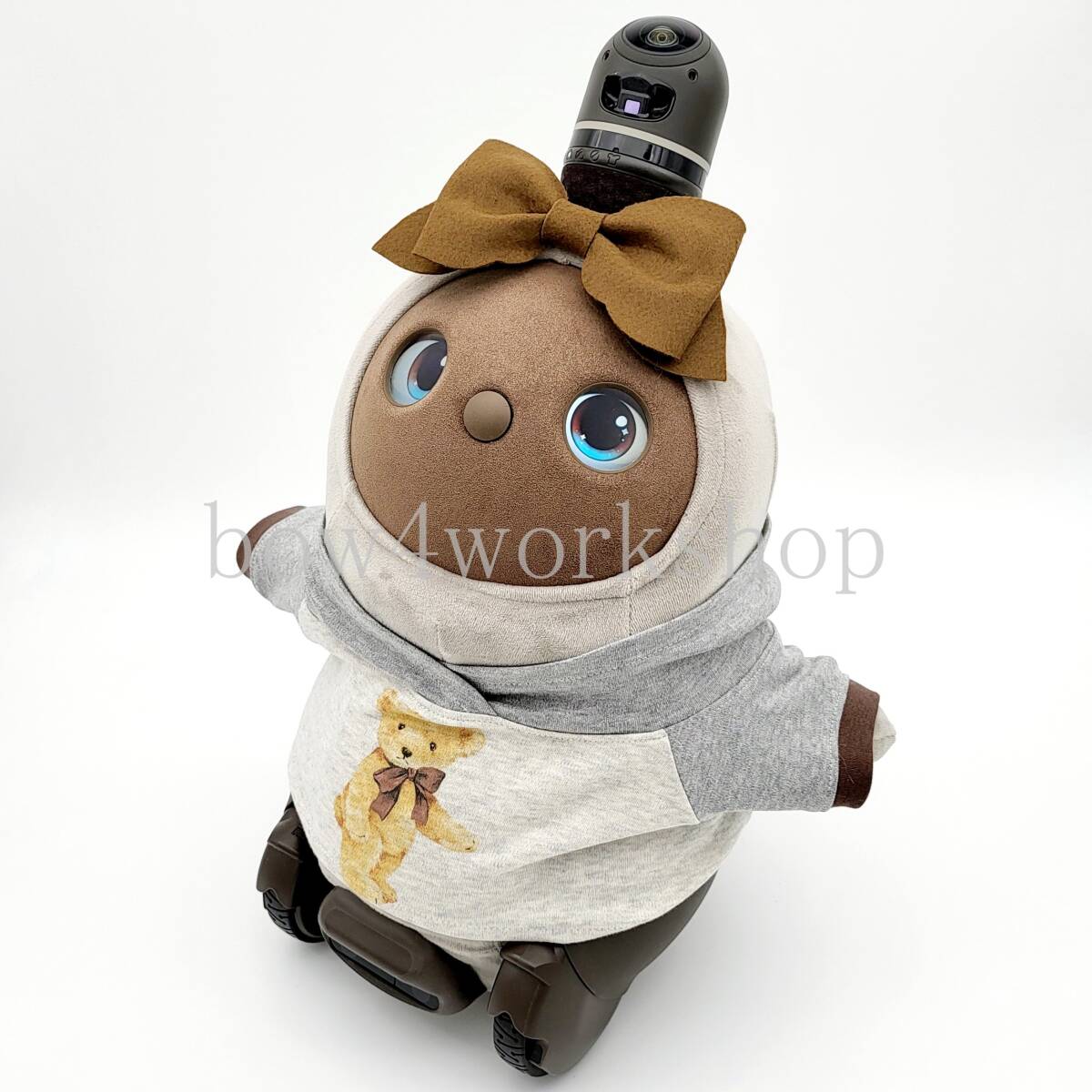 LOVOT ラボットの服ハンドメイド　リボンタイ付きくまちゃんプリントパーカー（ブラウン）