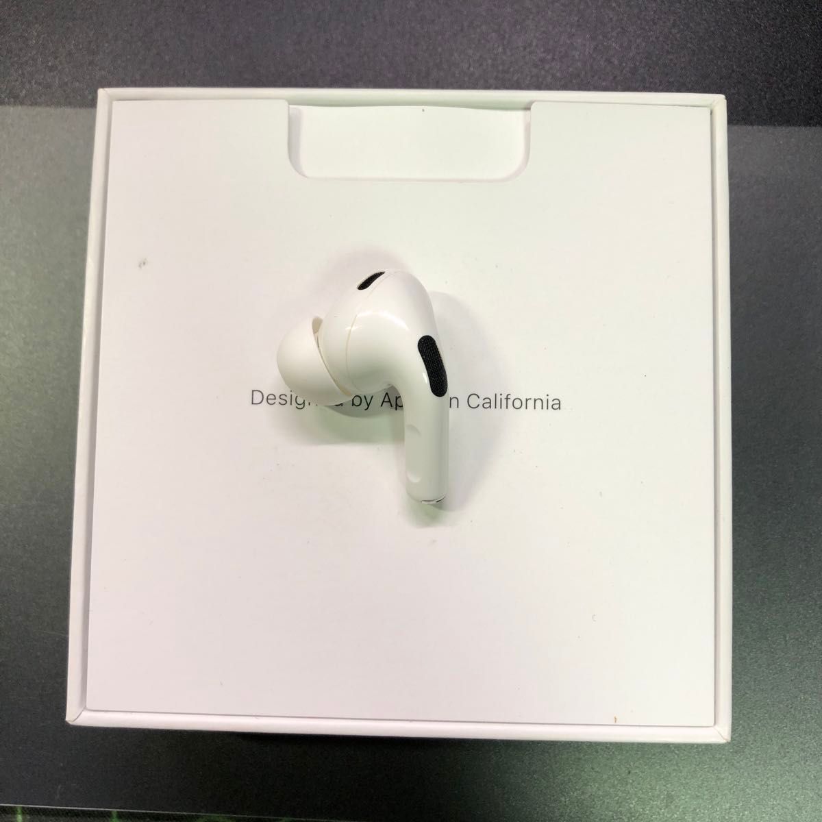 Apple AirPods Pro 第2世代 左耳 左側 左lightning充電|Yahoo Apple AirPods Pro 第2世代 左耳 左側 左lightning充電|Yahoo