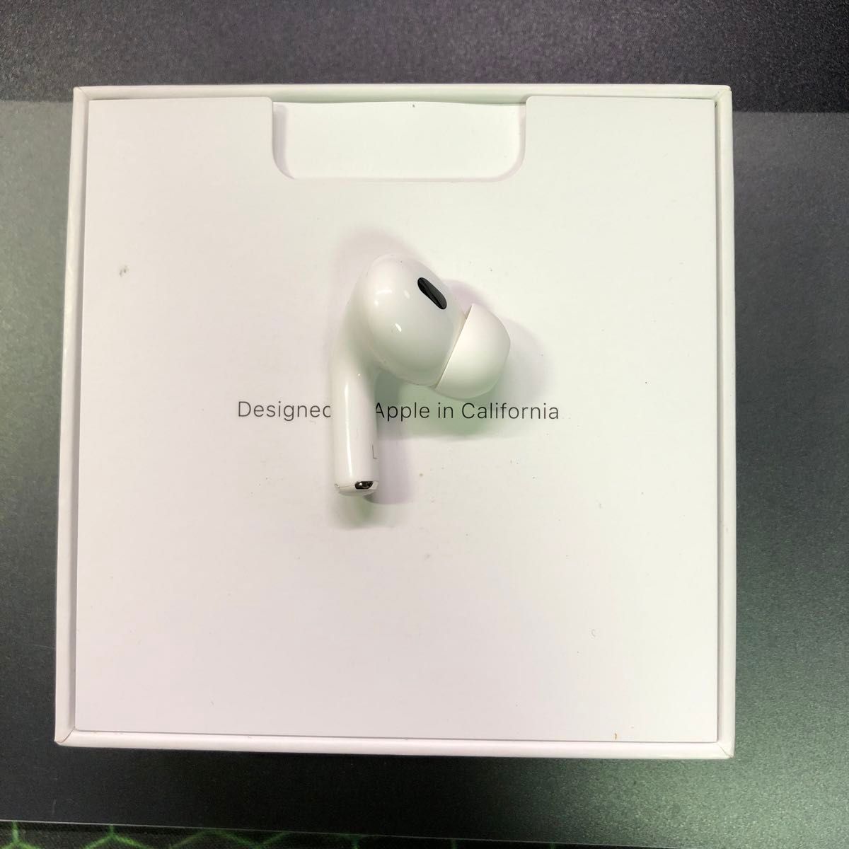 Apple AirPods Pro 第2世代 左耳 左側 左lightning充電|Yahoo Apple AirPods Pro 第2世代 左耳 左側 左lightning充電|Yahoo