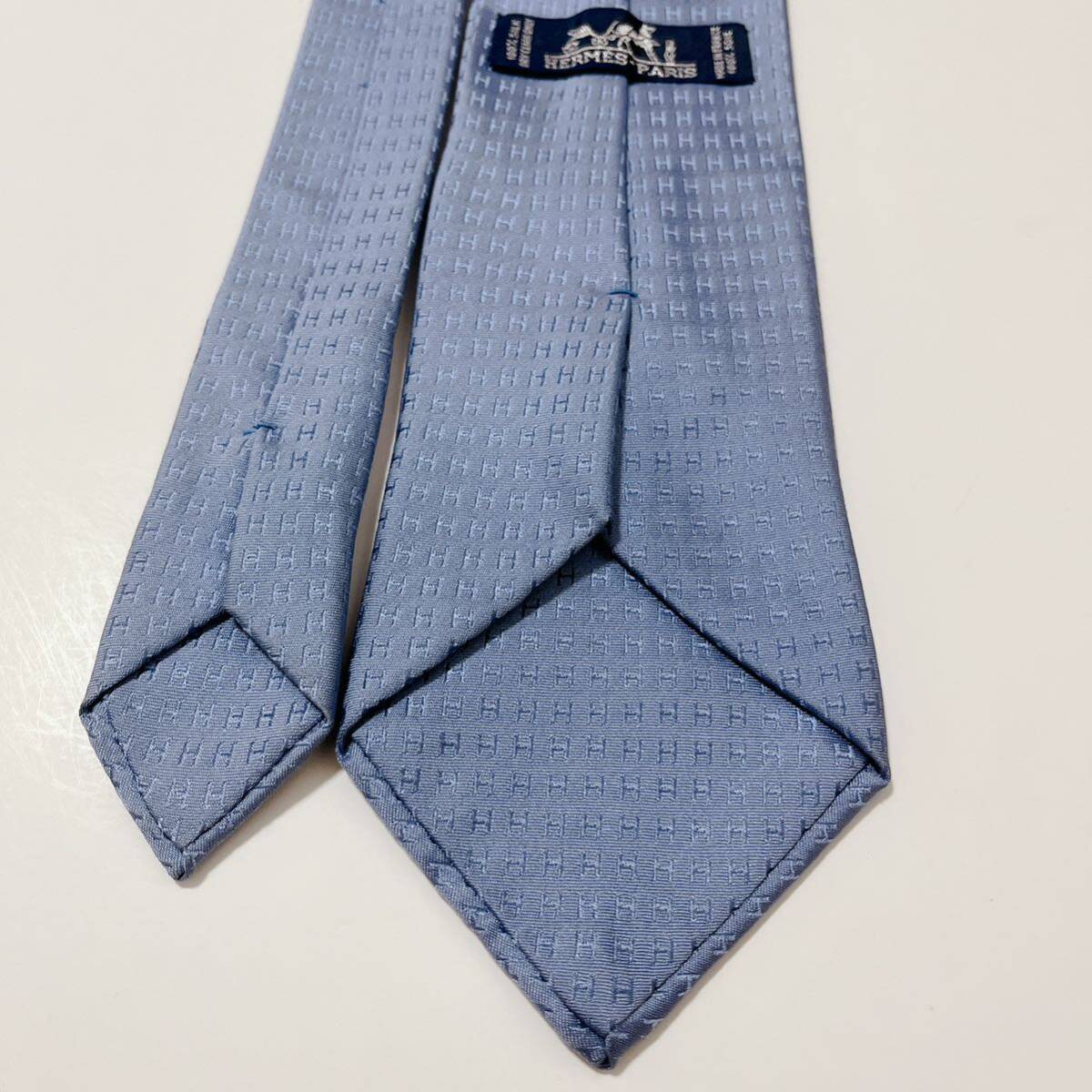 美品 エルメス ネクタイ ハイブランド H柄 ファソネ 光沢 美品 エルメス ネクタイ ハイブランド H柄 ファソネ 光沢