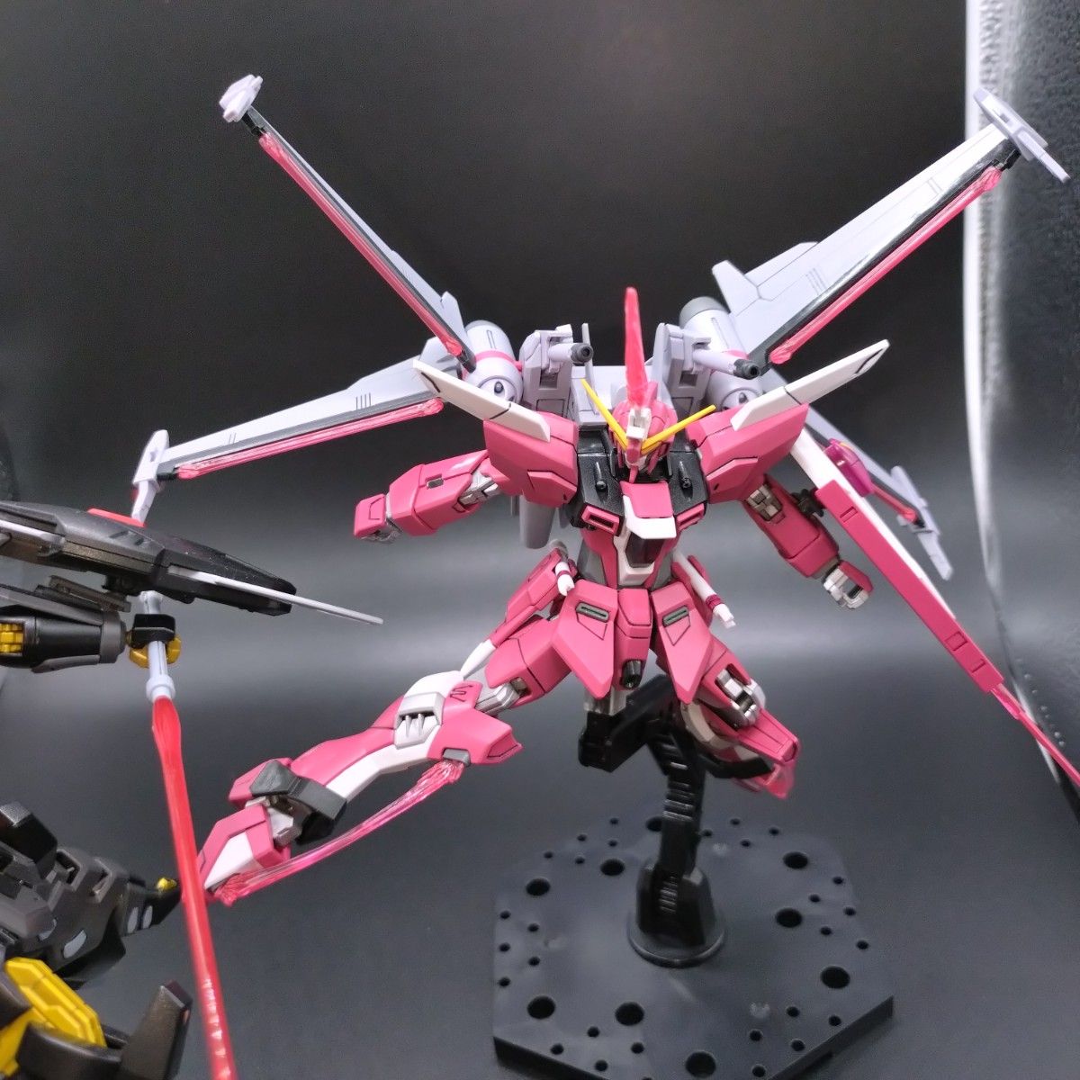 HGCEインフィニットジャスティスガンダム弐式【全塗装完成品 HGCEインフィニットジャスティスガンダム弐式【全塗装完成品
