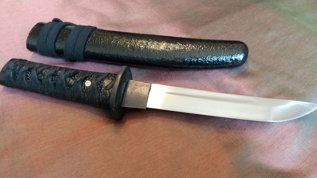 合法サイズ】残欠 短刀 ドス 樋入り 日本刀 匕首 黒鞘 黒拵え 合法サイズ】残欠 短刀 ドス 樋入り 日本刀 匕首 黒鞘 黒拵え