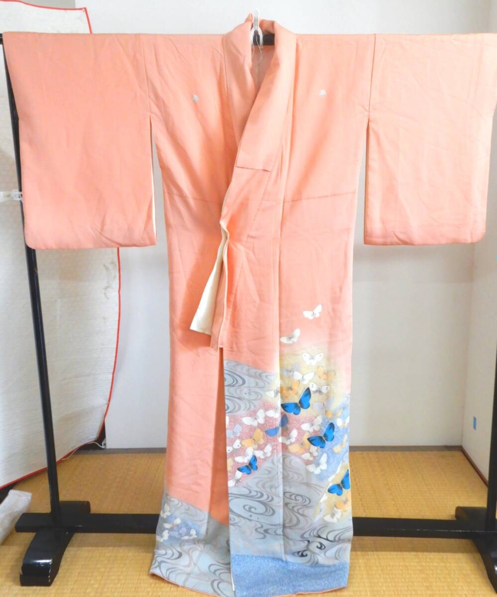 < silver. axe > silk *. color. color tomesode *...* regular equipment kimono * hand .. glue blow ..* Mai . butterfly * author .