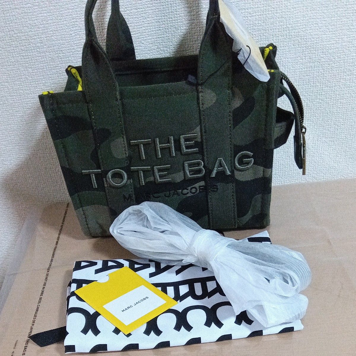 猛暑値下げ 新品 迷彩柄 マークジェイコブス 2WAY トートバッグ 猛暑値下げ 新品 迷彩柄 マークジェイコブス 2WAY トートバッグ