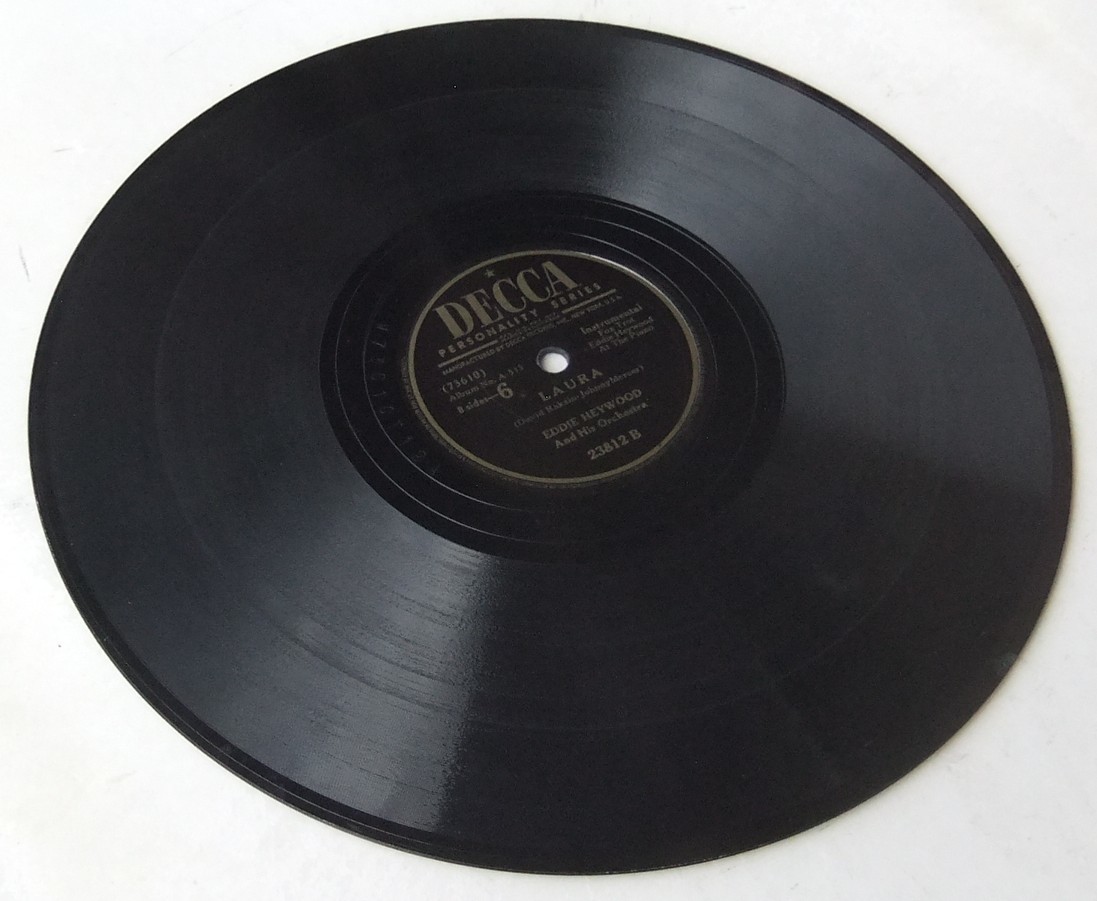 * EDDIE HEYWOOD * It \' s Only A Paper Moon / Laura * Decca 23812 (78rpm SP) *