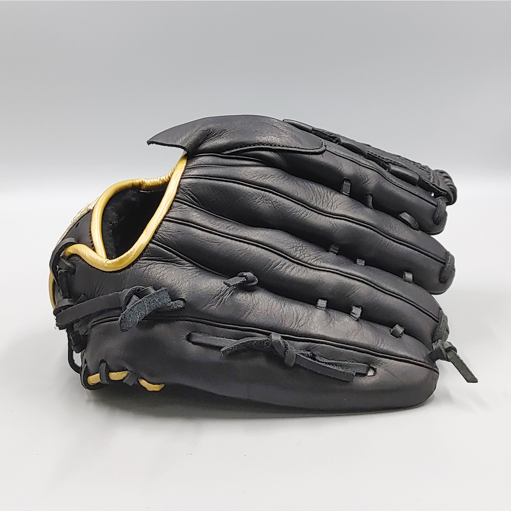 クリーニング済み 】 スラッガー 軟式グローブ / 投手用 型付け クリーニング済み 】 スラッガー 軟式グローブ / 投手用 型付け