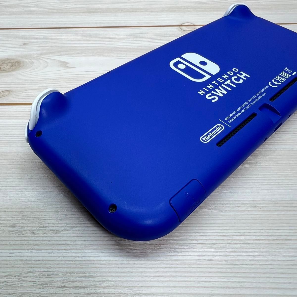 Switch Lite】スイッチライト ブルー 本体 2022年製|Yahoo Switch Lite】スイッチライト ブルー 本体 2022年製|Yahoo