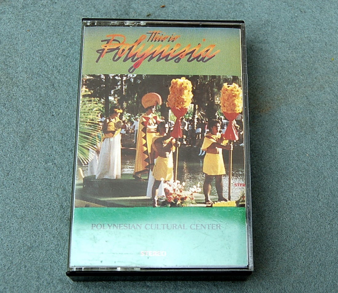 カセットテープ　THIS IS POLYNESIA　 1985 POLYNESIAN CULTURAL CENTER　これがポリネシア_画像1