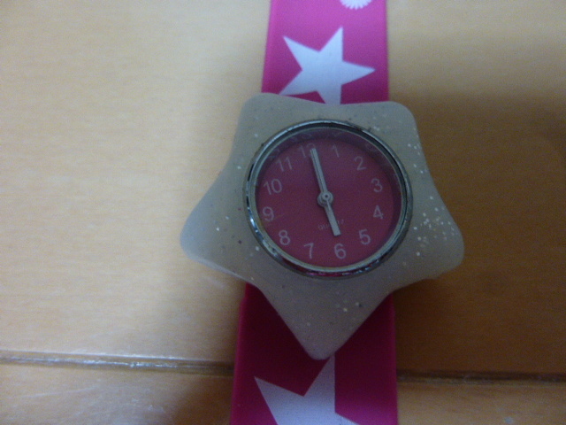 ワンタッチラバー腕時計◆ピンク◆星 _画像1
