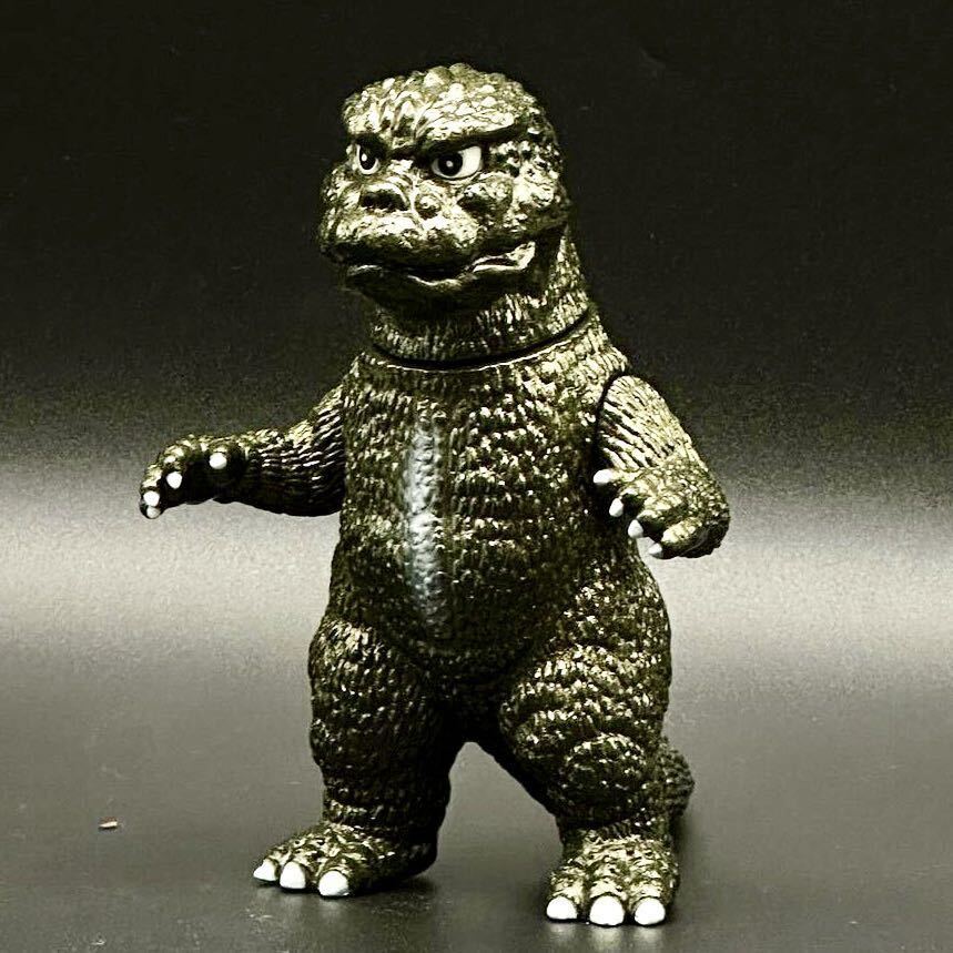 大人気，100%新品】 MAXTOY ゴジラ 1973 対 メガロ ソフビsofvi