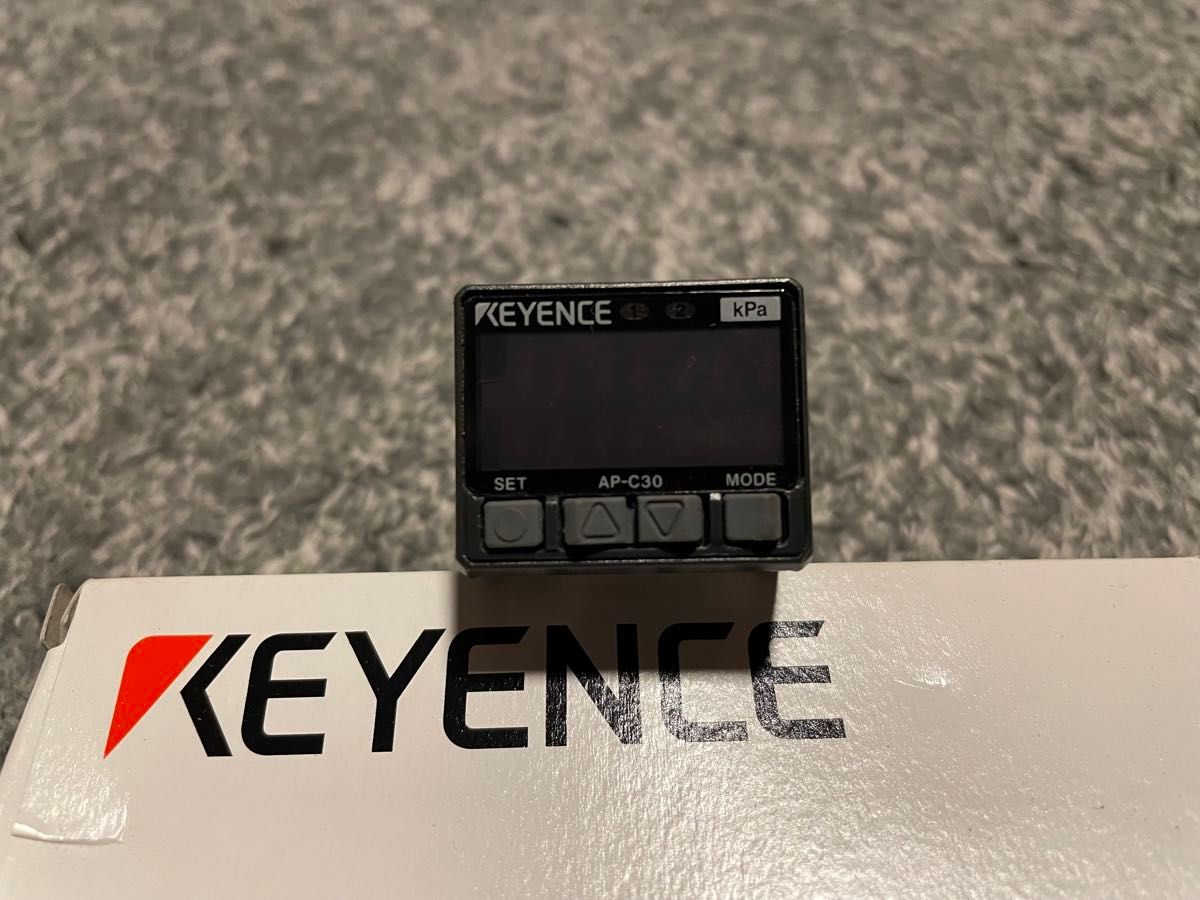 キーエンス KEYENCE 超小型デジタル圧力センサ AP-C30 2セット キーエンス KEYENCE 超小型デジタル圧力センサ AP-C30 2セット