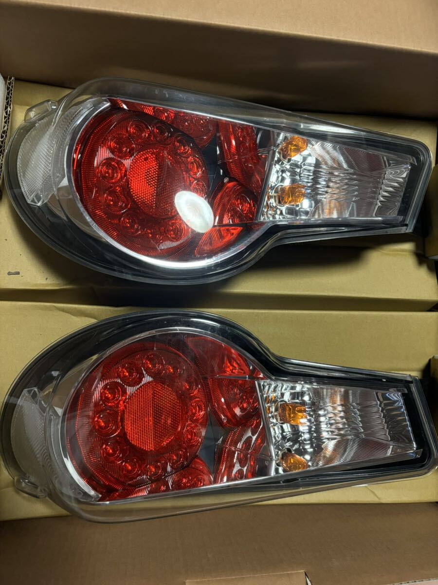 トヨタ 86 ZN6 BRZ ZC6 前期 純正 テールライト KOITO 左右 トヨタ 86 ZN6 BRZ ZC6 前期 純正 テールライト KOITO 左右