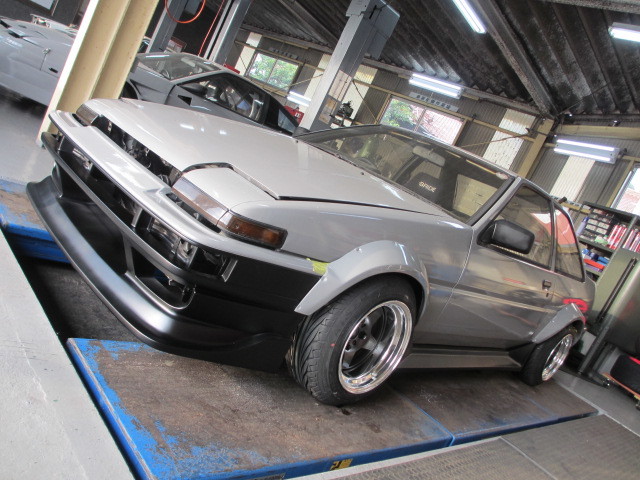 AE86トレノフロントバンパー 前期 後期対応 イニシャルD AE86トレノフロントバンパー 前期 後期対応 イニシャルD