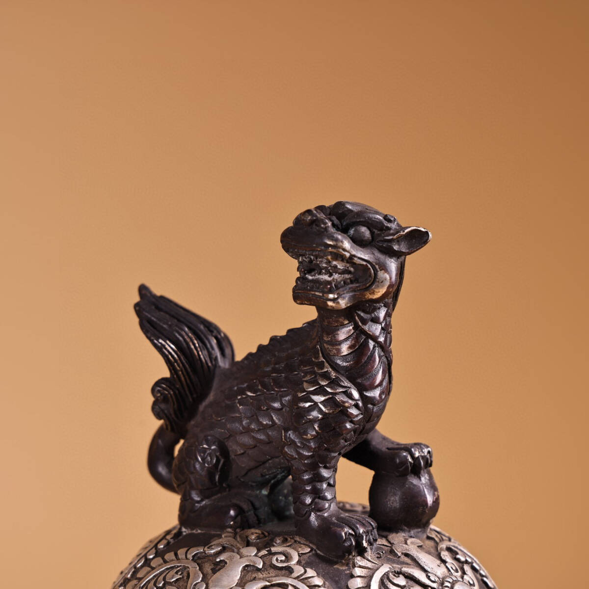 館蔵珍品 銅製 銀鍍 雙耳 獅蓋三足熏香炉』置物 賞 館蔵珍品 銅製 銀鍍 雙耳 獅蓋三足熏香炉』置物 賞