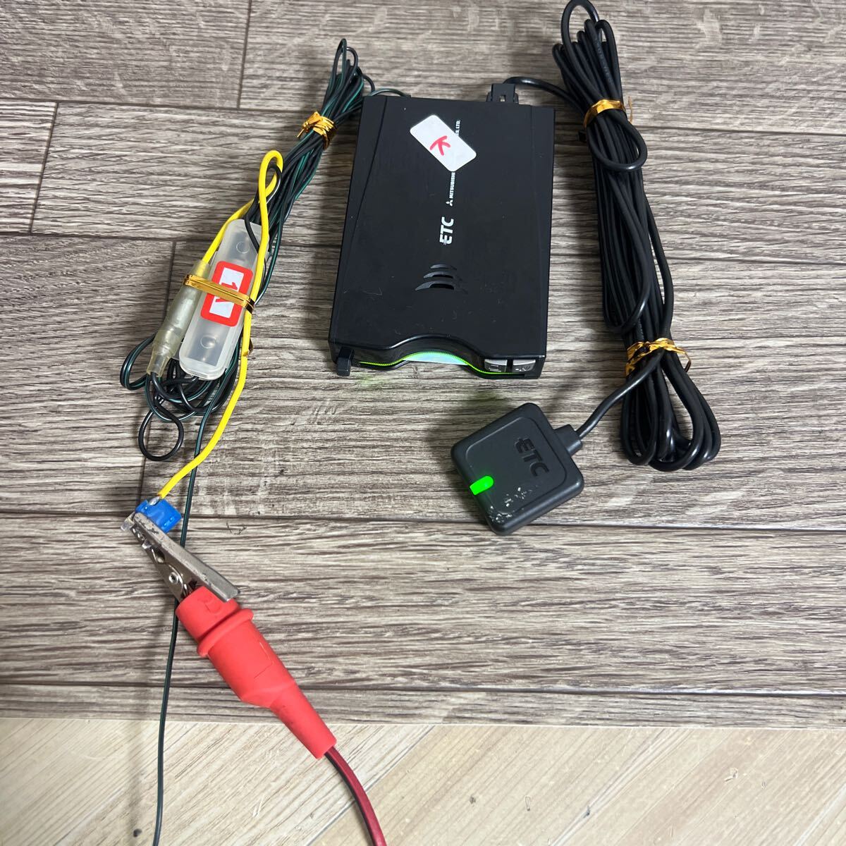 ETC 三菱(MOBE-700(0583)軽自動車から外しました中古品です アンテナ分離型 ( 軽自動車セットアップ)