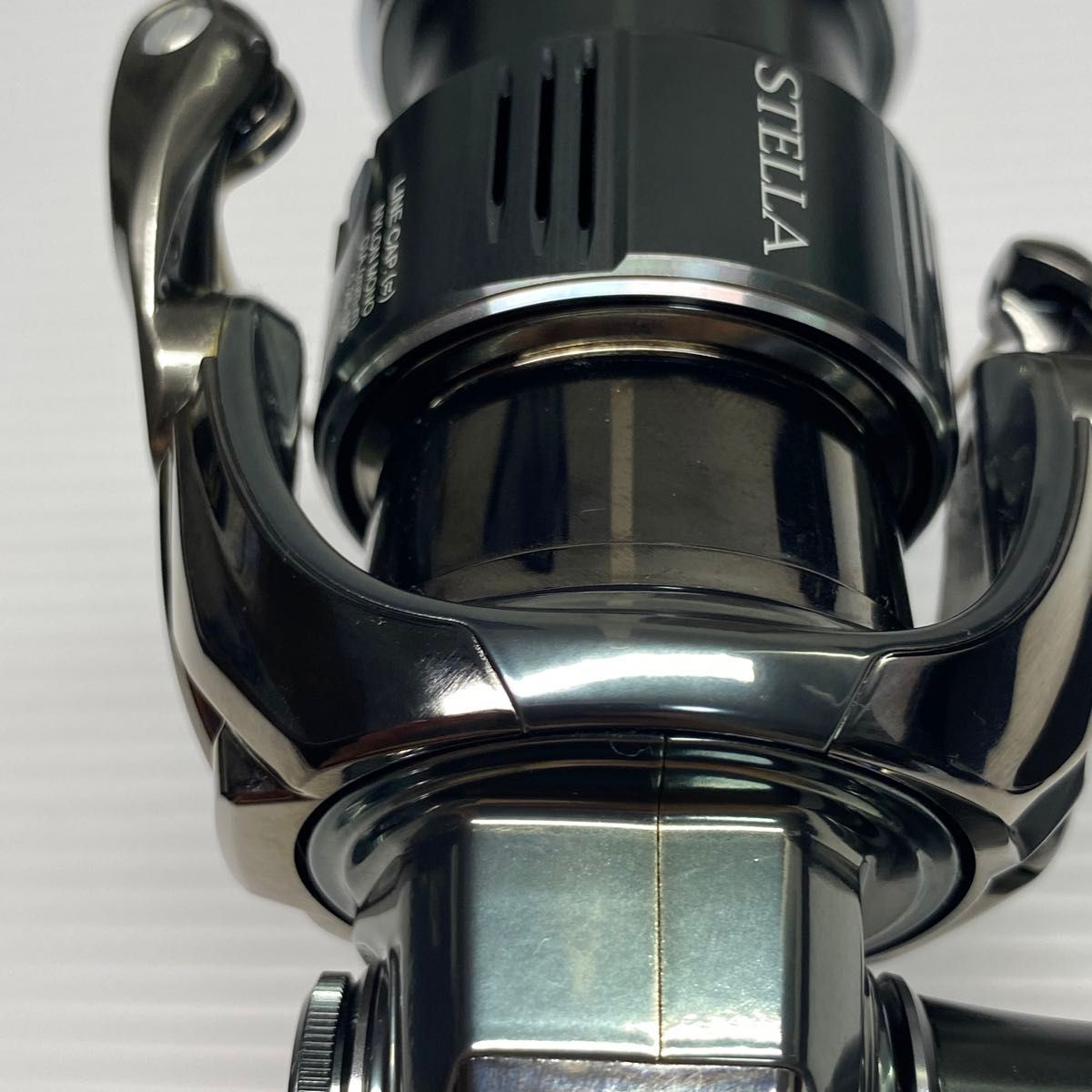 シマノ 22 ステラ C3000MHG SHIMANO STELLA スピニングリール シマノ 22 ステラ C3000MHG SHIMANO STELLA スピニングリール
