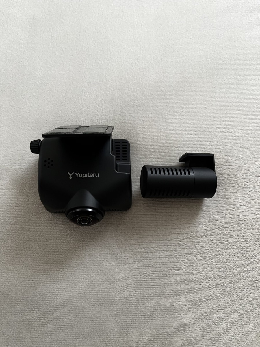 送料込 美品・新品配線付 【ユピテル】Q-30R ドライブレコーダー 送料込 美品・新品配線付 【ユピテル】Q-30R ドライブレコーダー
