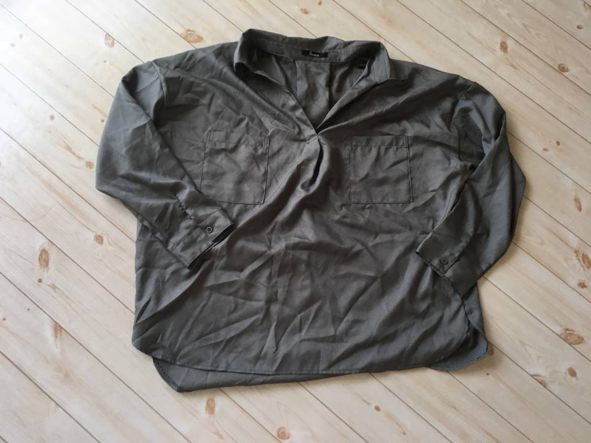 【美品】 ★ Swerve ★ ゆったりめの長袖ブラウス モスグリーン 3L (KN10L446)