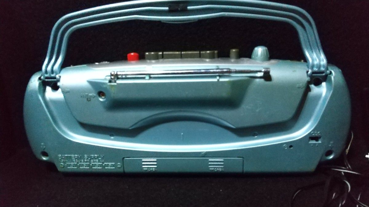 昭和レトロ/1999年製/不動品/AIWA/テープラジカセ /ラジオ/電池 昭和レトロ/1999年製/不動品/AIWA/テープラジカセ /ラジオ/電池
