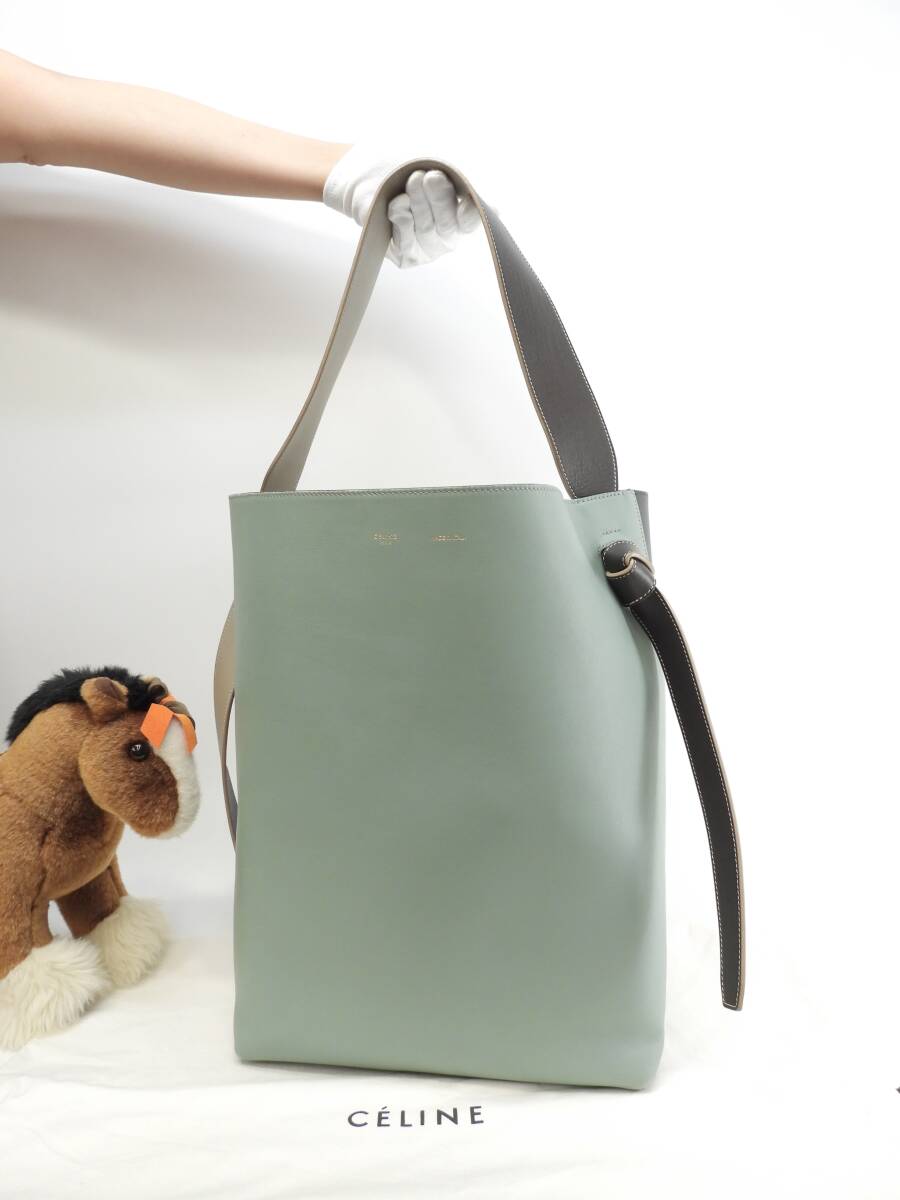 セリーヌ ツイステッドカバ レザー 緑系 セミショルダーバッグ セリーヌ ツイステッドカバ レザー 緑系 セミショルダーバッグ
