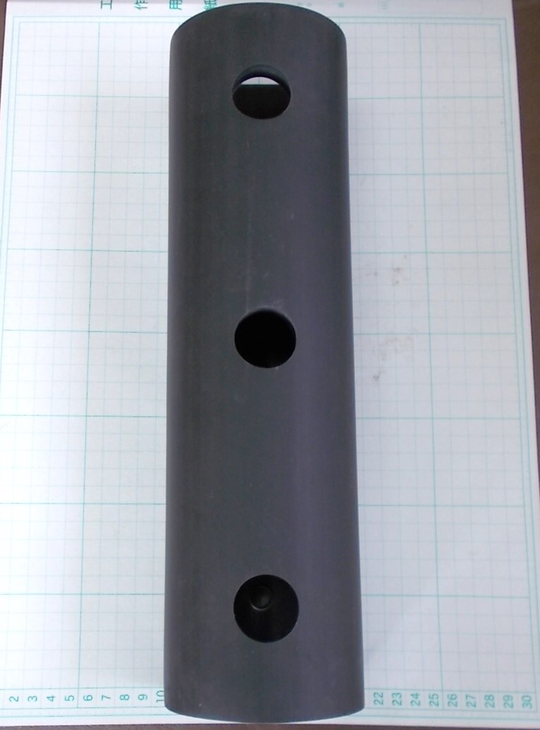 未使用　エルフ　ターミナルゴム　Ｄゴム　10cm×9.5cm×35cm 厚さ1.5cm　バン車リア当てゴム　半月型　かまぼこ型_画像2