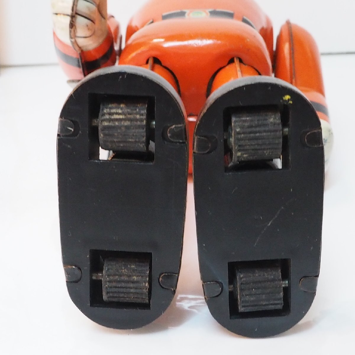 ブルマァク【MAT隊員ヘルメット欠 動作不良】ブリキ ゼンマイ歩行ロボットTIN ブルマァク【MAT隊員 マット(帰ってきたウルトラマン