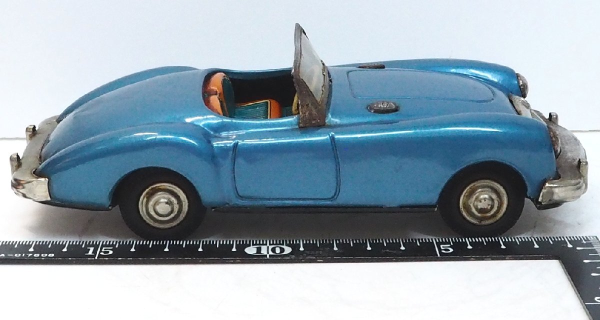  старый Bandai [MGA 1600 Coupe купе синий голубой маленький размер ] жестяная пластина миниатюра tin toy car автомобиль миникар . плата магазин BC BANDAI красный коробка [ корпус только ]0108