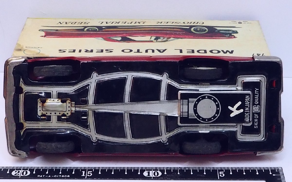 萬代屋 赤箱747【CHRYSLER IMPERIAL SEDANクライスラー 萬代屋 赤箱747【CHRYSLER IMPERIAL SEDANクライスラー