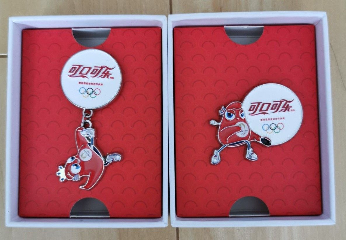 【2024 パリ オリンピック】ピンバッジ コカコーラ中国 ノベルティ 非売品 2024 パリ オリンピック】ピンバッジ コカコーラ中国 ノベルティ