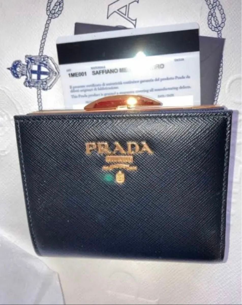 新品 PRADA・プラダ 新タイプ がま口 コンパクト 折りたたみ/折 新品 PRADA・プラダ 新タイプ がま口 コンパクト 折りたたみ/折