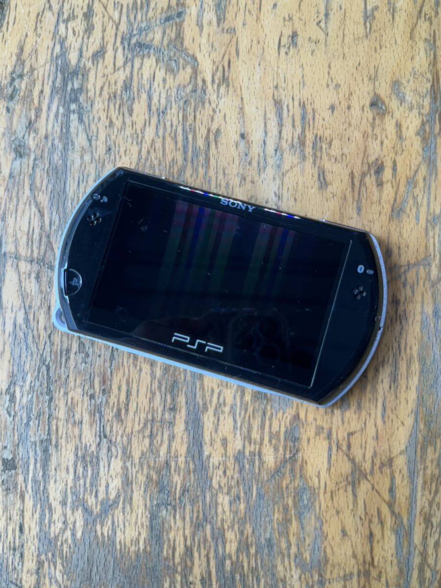 PSP-N1000 ブラック SONY PlayStation Portable go 本体 充電器 PSP-N1000 ブラック SONY PlayStation Portable go 本体 充電器
