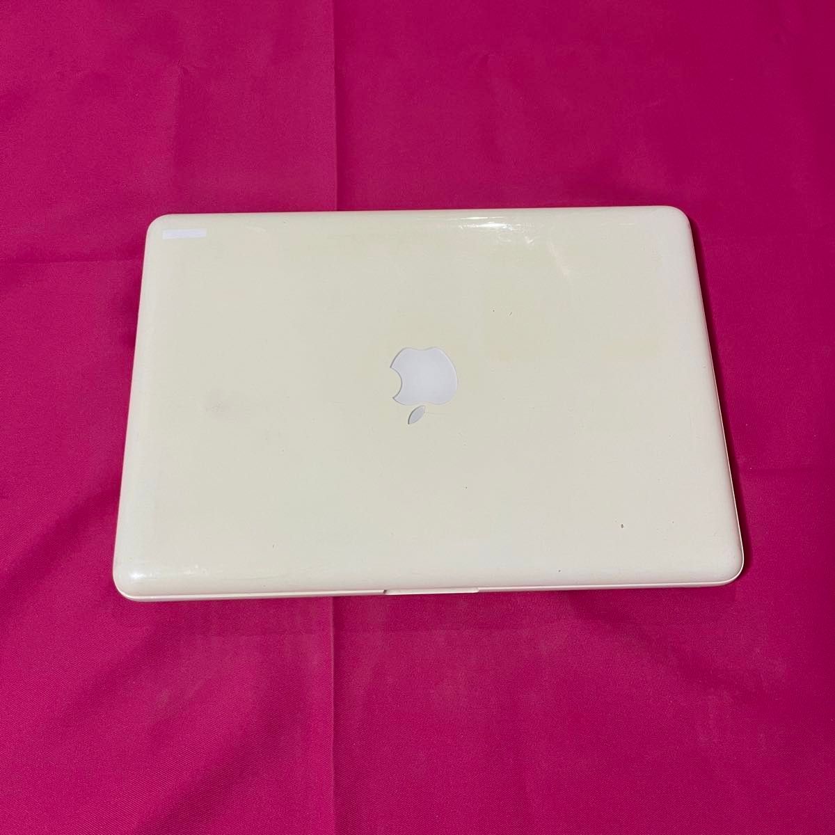 Apple MacBook 白ポリカ 13inch Late 2009 モデル Unibody Apple MacBook 白ポリカ 13inch Late 2009 モデル Unibody
