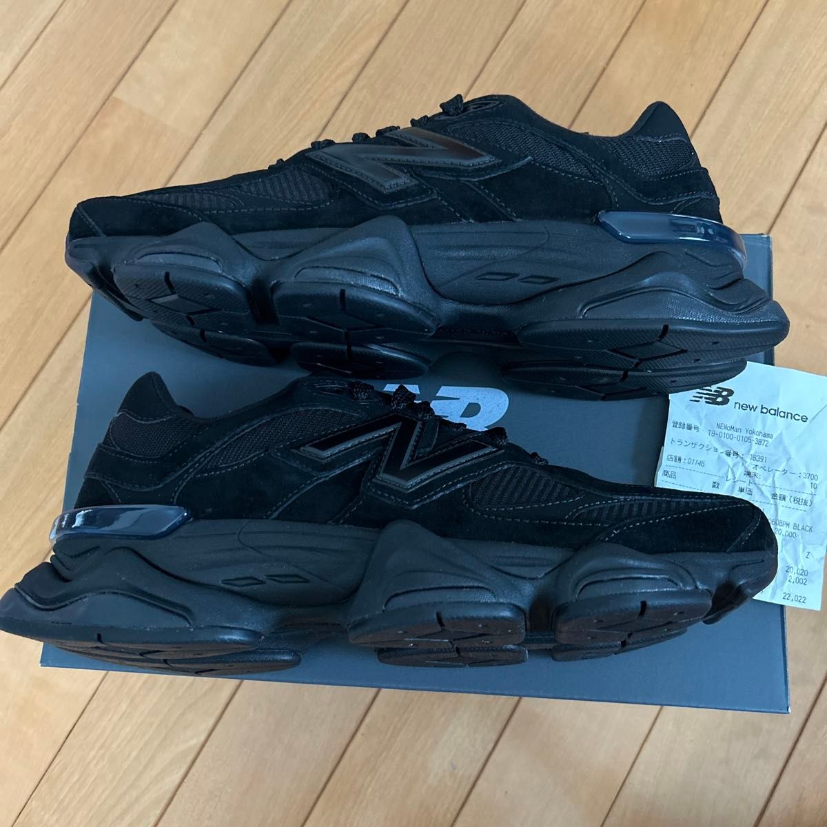 新品未使用 New Balance 9060 Triple Black ニューバランス 9060 新品未使用 New Balance 9060 Triple Black ニューバランス 9060