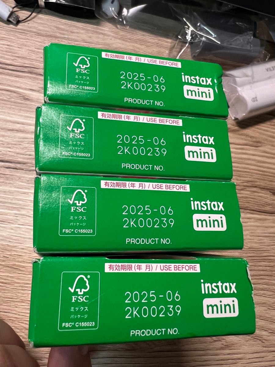 富士フイルム チェキ用フィルム 4パック(10枚) INSTAX MINI 富士フイルム チェキ用フィルム 4パック(10枚) INSTAX MINI