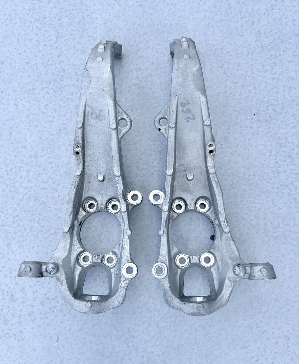 V36スカイライン Z34 フェアレディZ 純正フロントナックル 左右 V36スカイライン Z34 フェアレディZ 純正フロントナックル 左右