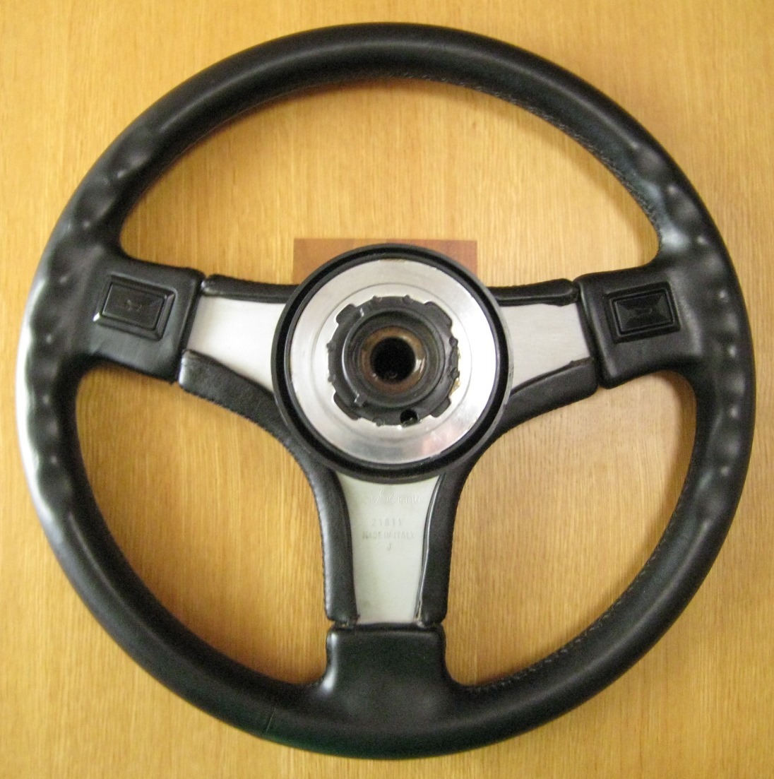 Yahoo!オークション - 美品 R31スカイラインGTS-R純正 Yahoo!オークション - 美品 R31スカイラインGTS-R純正