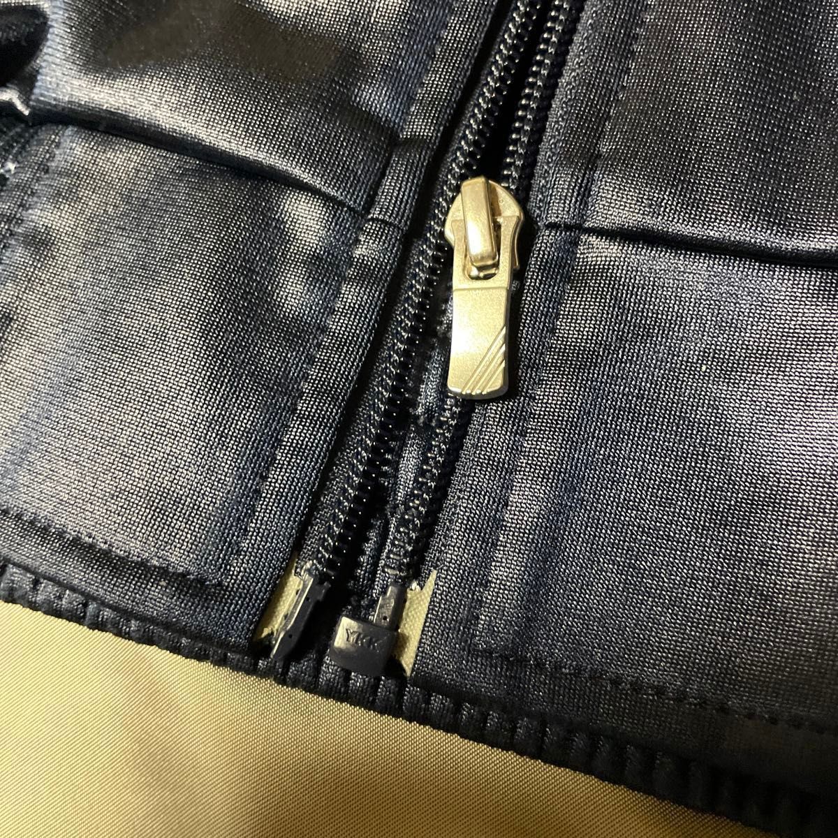京 ディルアングレイ 着用 アディダス ジャージ 紺色 銀 M 希少 京 ディルアングレイ 着用 アディダス ジャージ 紺色 銀 M 希少