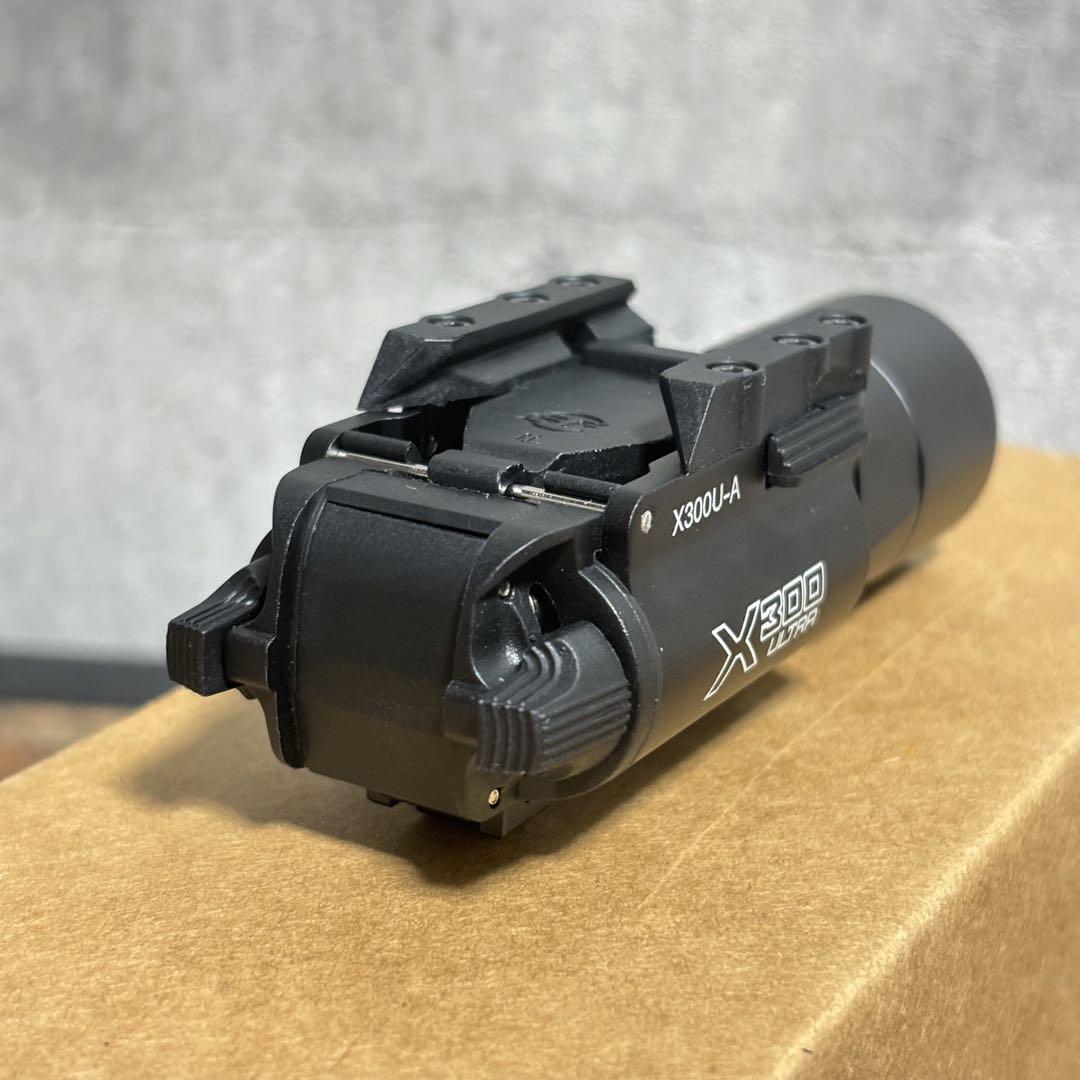シュアファイア X300 ULTRA タイプ フラッシュライト Surefire シュアファイア X300 ULTRA タイプ フラッシュライト Surefire