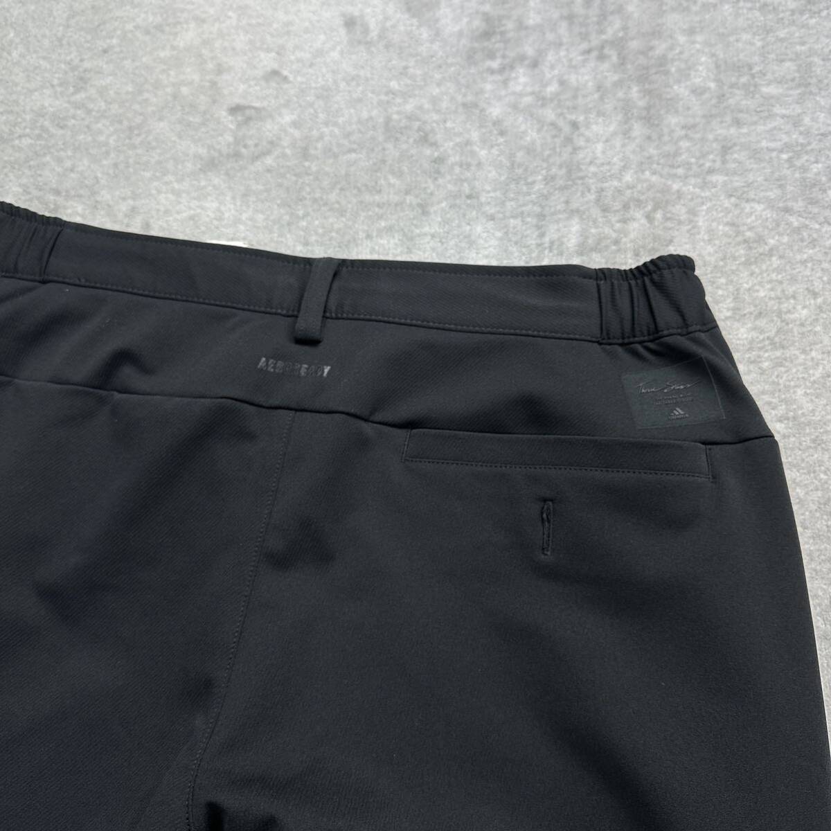 新品未使用 adidas Lサイズ アディダス スーツ セットアップ 新品未使用 adidas Lサイズ アディダス スーツ セットアップ