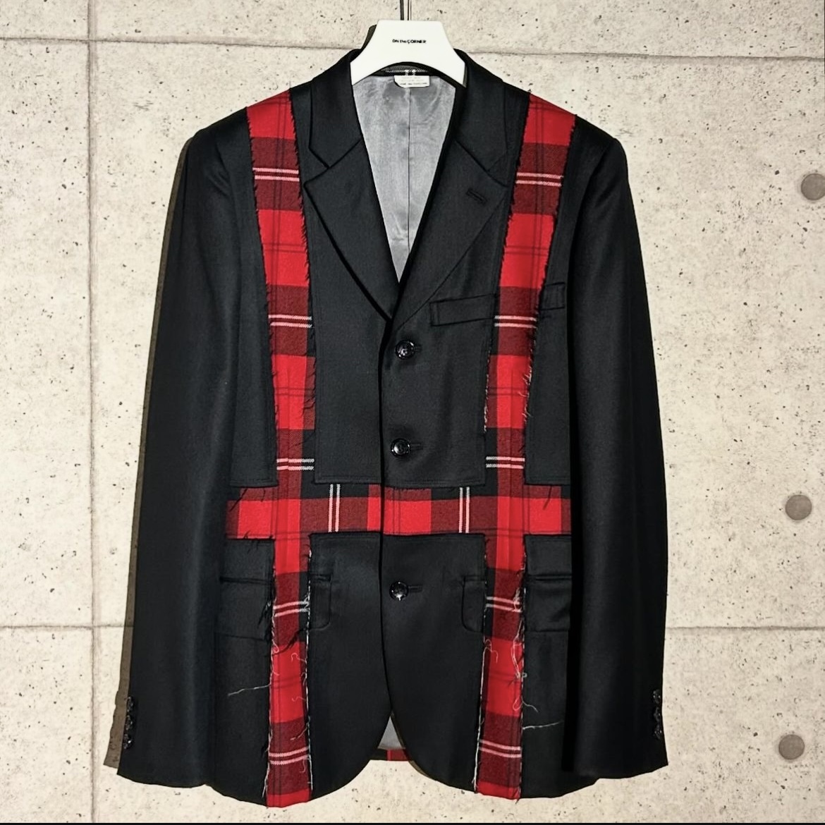 ONtheCORNER ITEM No 1708/COMMEdesGARCONS HOMMEPLUS ONtheCORNER ITEM No 1708/COMMEdesGARCONS HOMMEPLUS