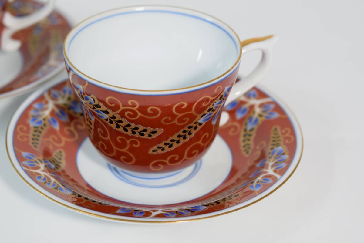 # Arita .. Izumi C&S2 customer red . wistaria Tang . writing world fair. Imari Franklin Mint overglaze enamels, gold paint #