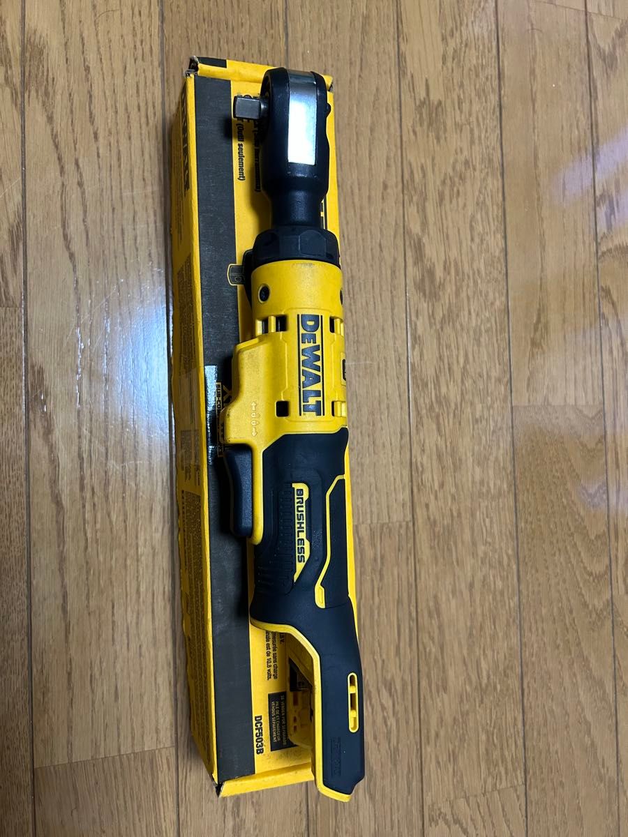 DEWALT デウォルト 8/3 電動ラチェット DCF503|Yahoo!フリマ DEWALT デウォルト 8/3 電動ラチェット DCF503|Yahoo!フリマ