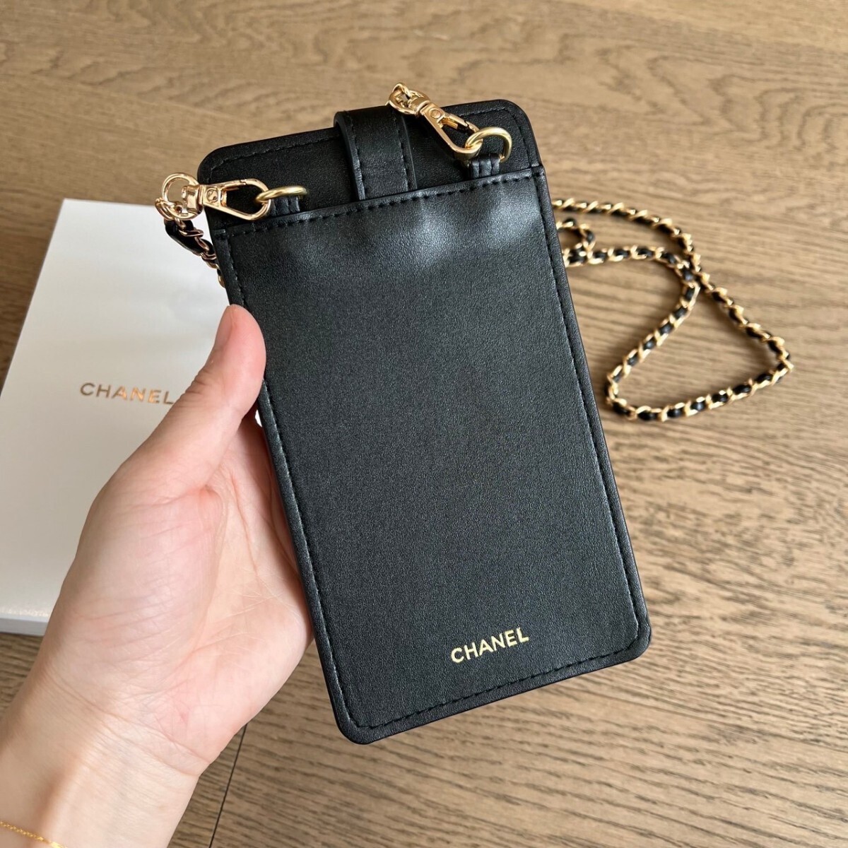 CHANELシャネル ノベルティ ポーチ カードケース チェーン付き CHANELシャネル ノベルティ ポーチ カードケース チェーン付き