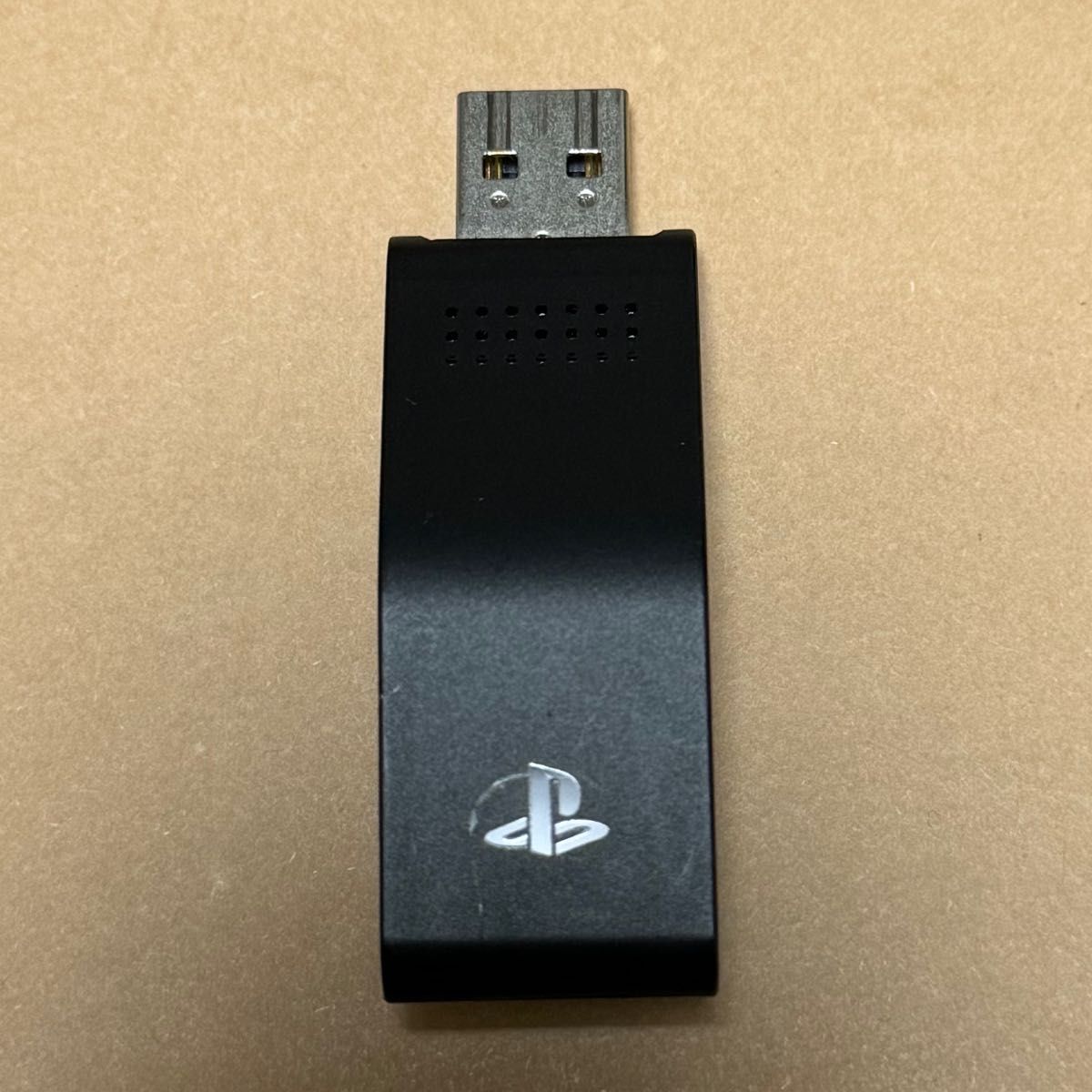 PS プレミアムワイヤレスサラウンドヘッドセット CUHJ-15005 に PS プレミアムワイヤレスサラウンドヘッドセット CUHJ-15005 に