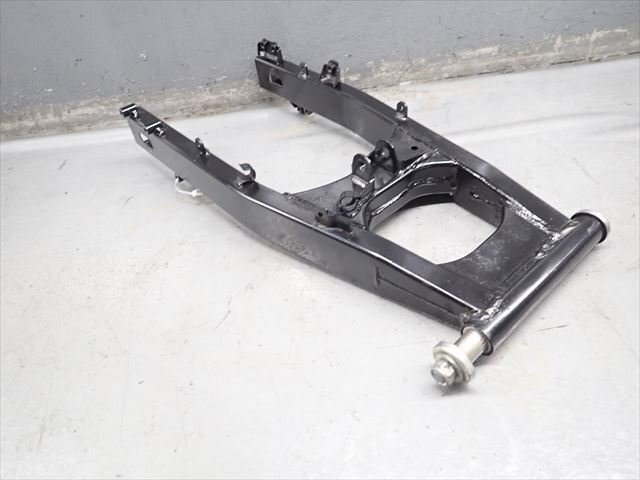 β240629-5 Suzuki ось sa-SF250 MB8ED22AEK (R2 год ) старт анимация иметь оригинальный качающийся рычаг Swing Arm изгиб нет! повреждение нет!