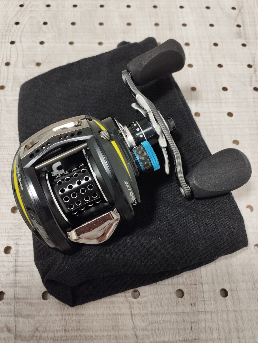 極美品!! 即決!!】アブガルシア・レボ LTZ AE74-レーシング 極美品!! 即決!!】アブガルシア・レボ LTZ AE74-レーシング