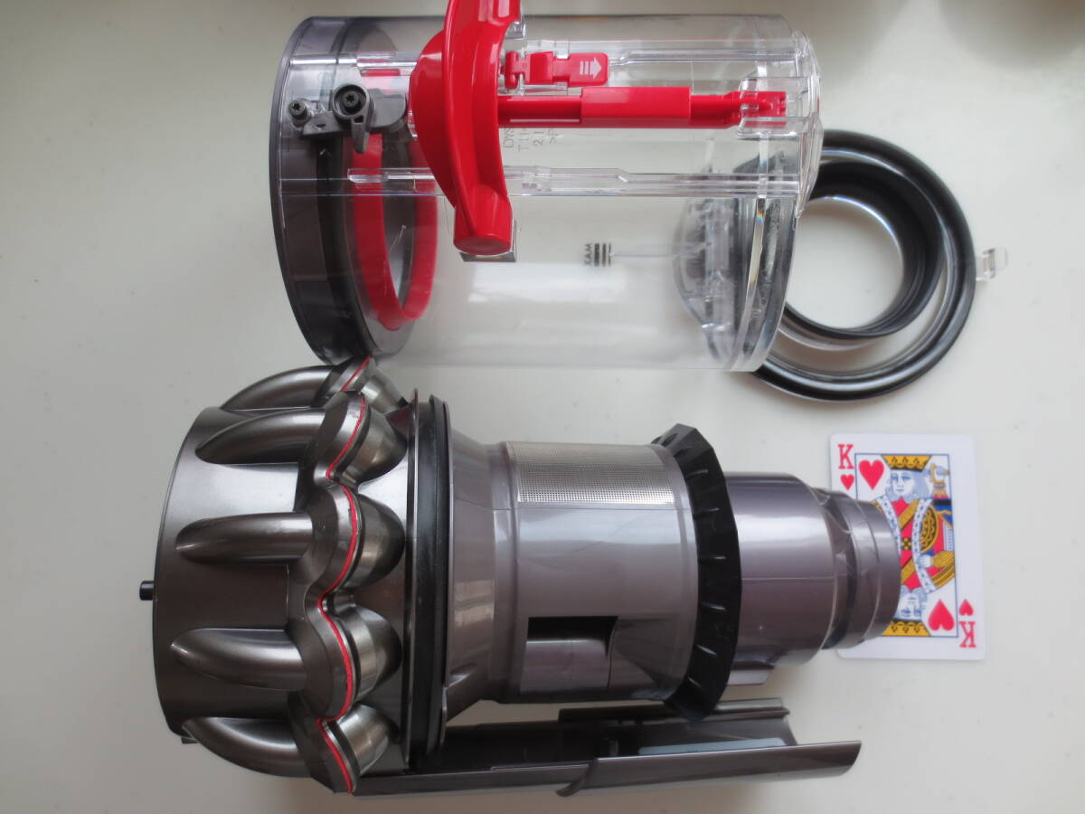 Dyson V11 SV14 サイクロン分解清掃済み+ダストカップ磨き出し Dyson V11 SV14 サイクロン分解清掃済み+ダストカップ磨き出し