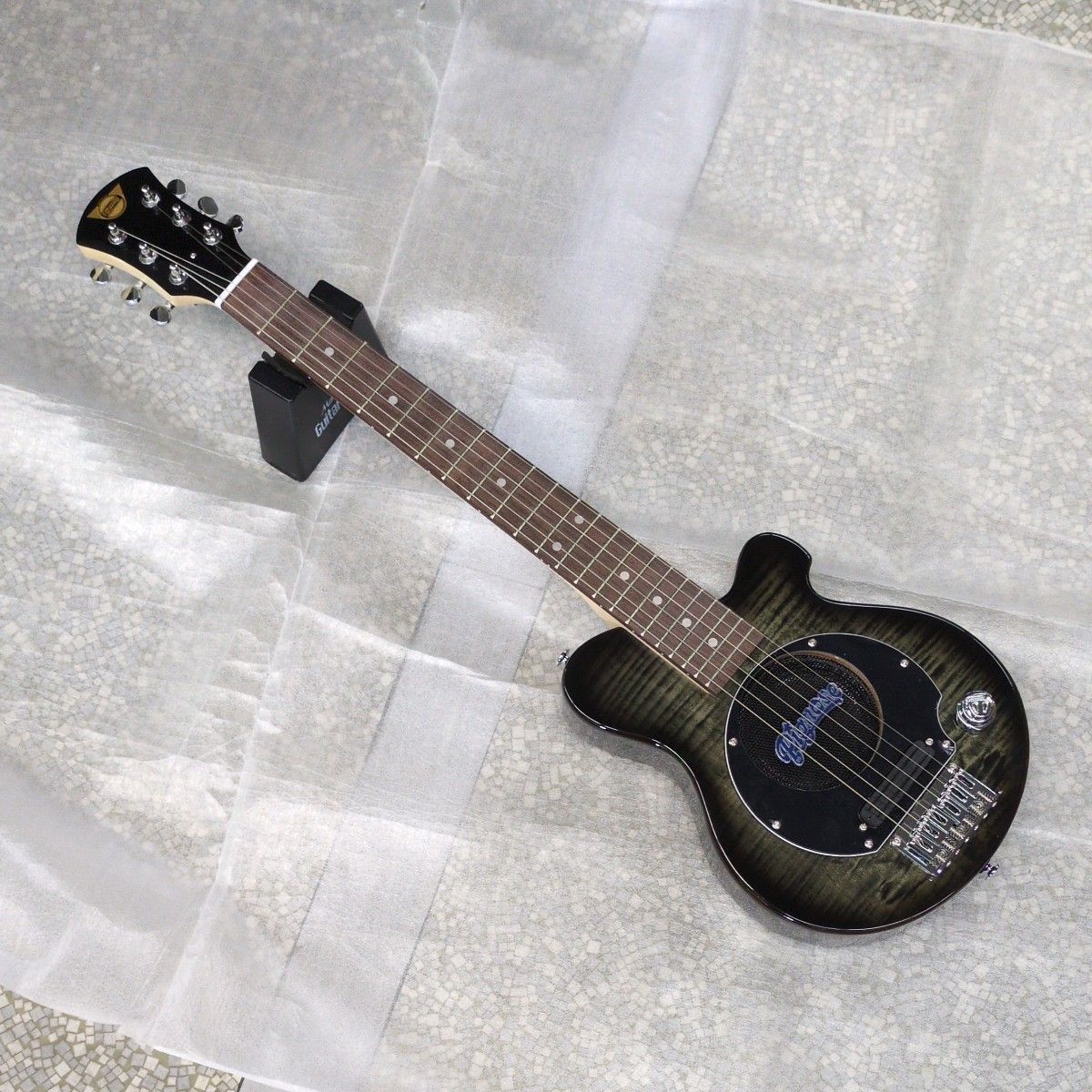 Pignose ピグノーズアンプ内蔵 ミニエレキギター PGG−200FM SBK Pignose ピグノーズアンプ内蔵 ミニエレキギター PGG−200FM SBK